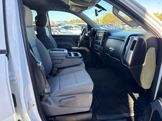 Used 2014 White Chevrolet LT image 13