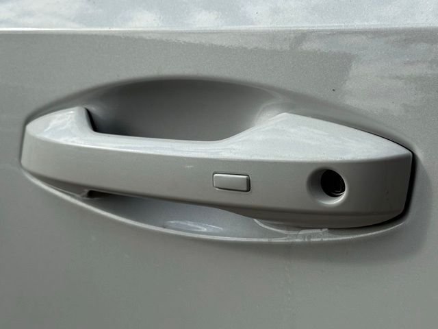 New 2026 White Nissan SR image 12