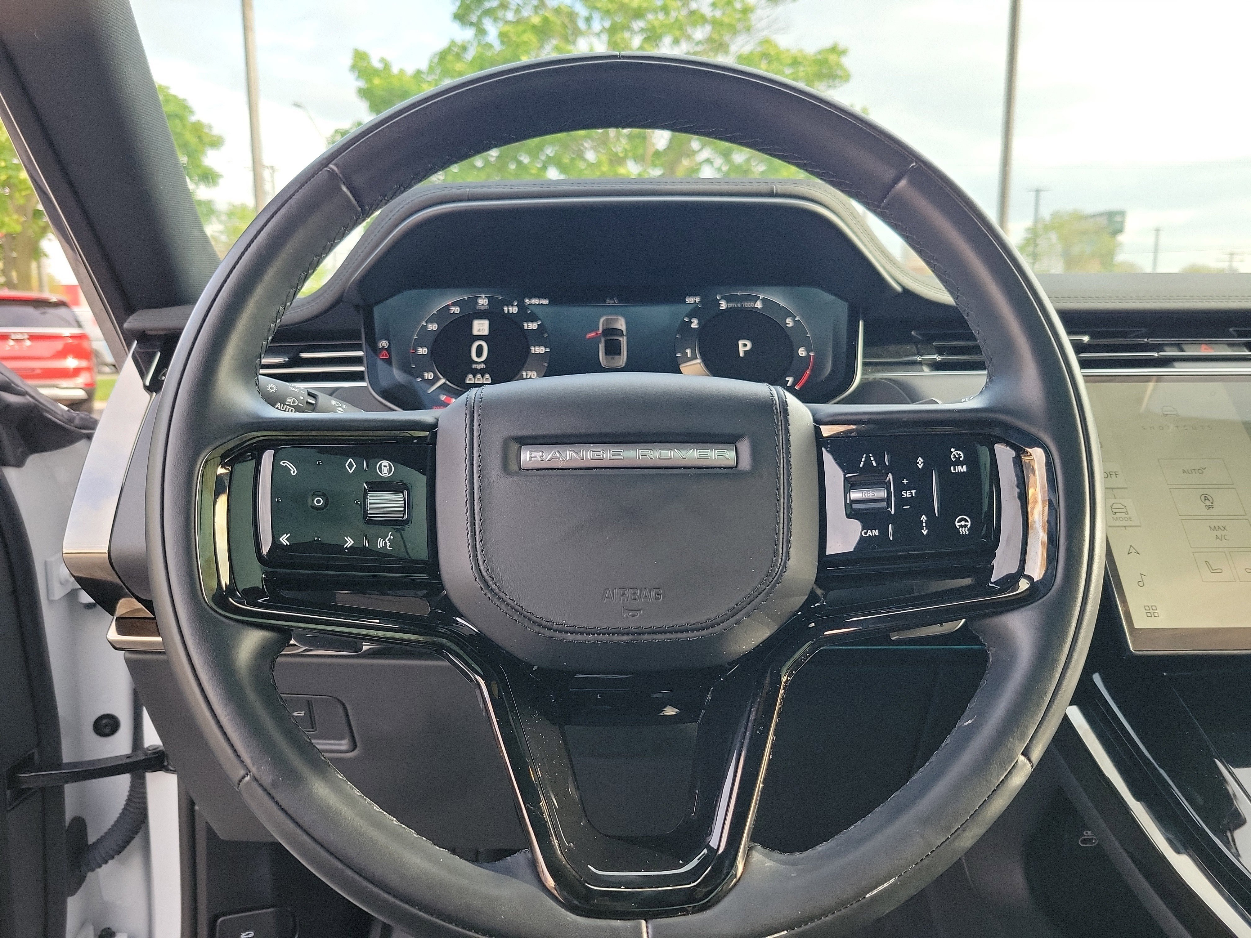 Used 2024 White Land Rover Dynamic SE image 23