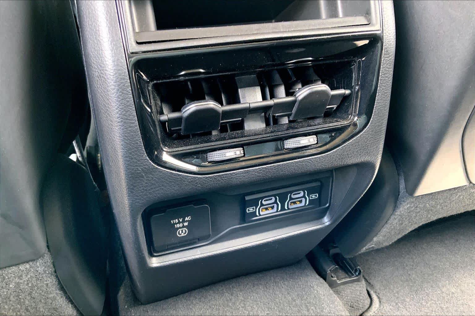Used 2023 Silver Zynith Jeep Laredo image 32