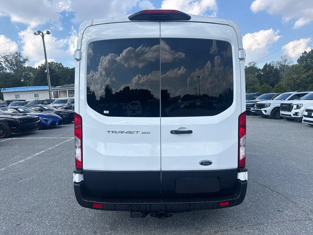 Used 2023 White Ford XL image 4