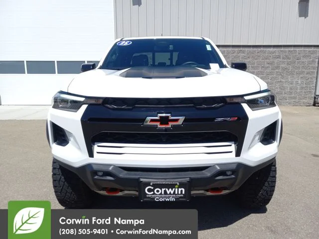 Used 2025 White Chevrolet ZR2 image 8