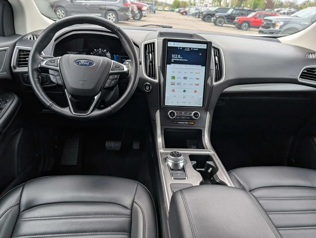 Used 2024 White Ford SEL image 3