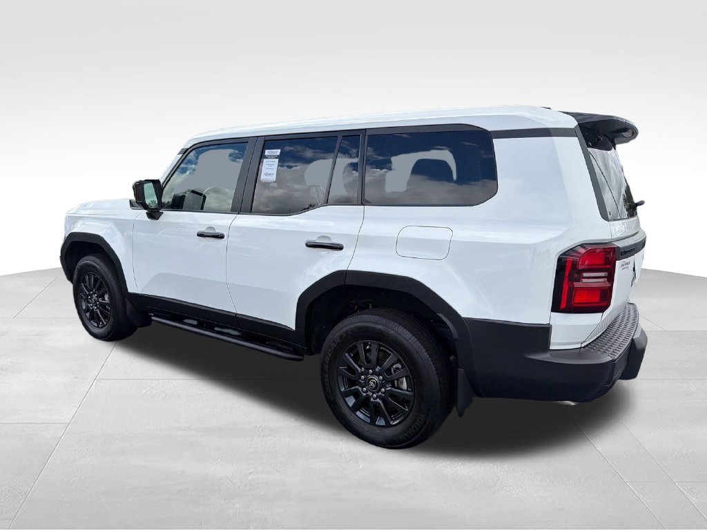 Used 2024 White Toyota 1958 image 3