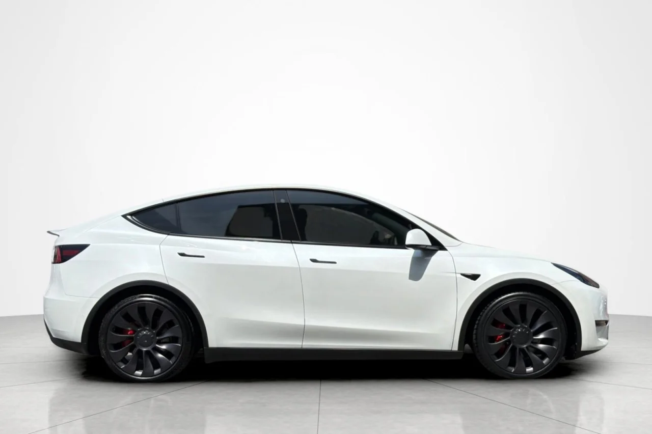 Used 2021 ARCTIC WHITE Tesla Performance image 6