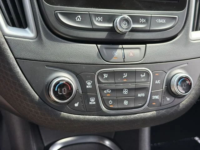 Used 2025 Gray Chevrolet LT image 26