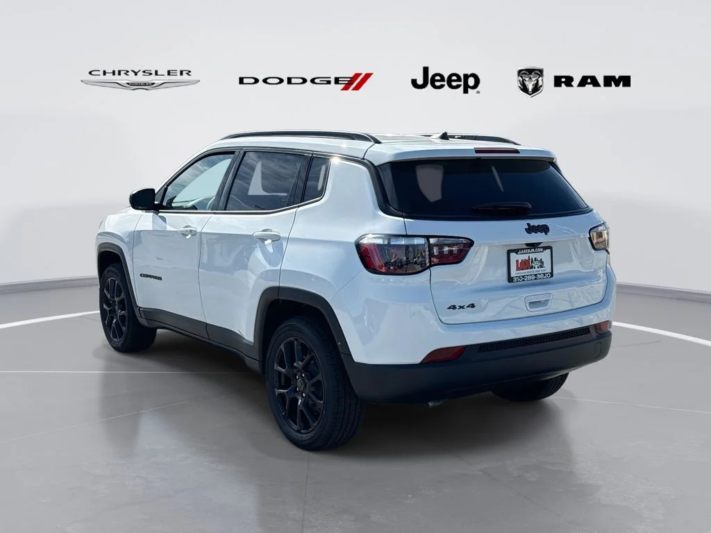New 2026 White Jeep Latitude image 4