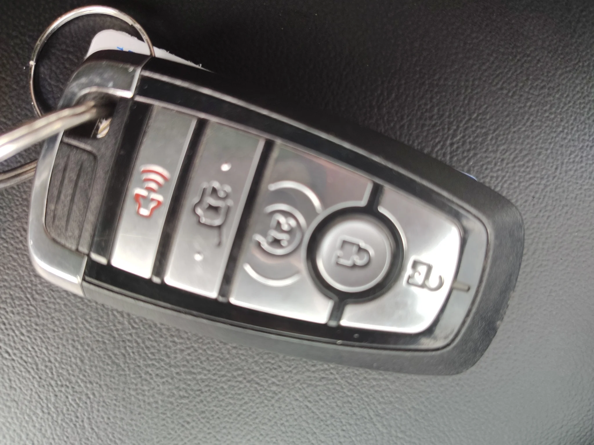 Used 2024 Iconic Silver Metallic Ford XLT image 25