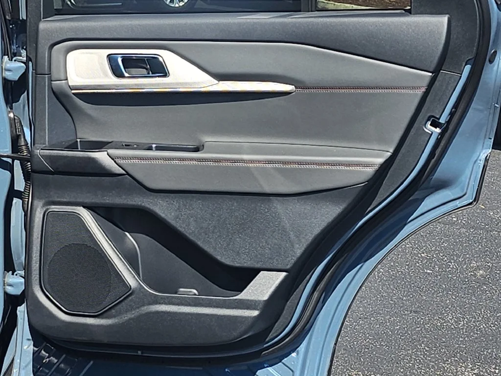 New 2027 Vapor Blue Metallic Ford Active image 36