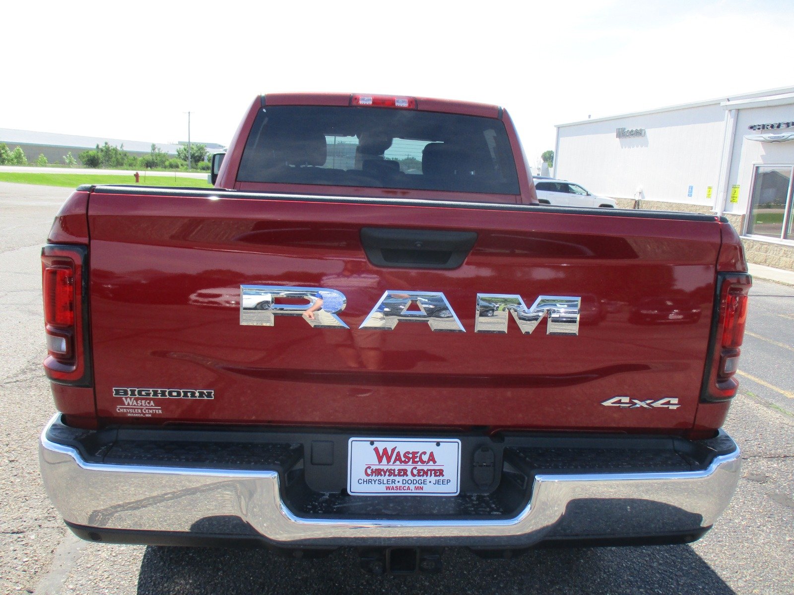 New 2026 Molten Red Pearl-Coat Exterior Paint RAM Big Horn image 5