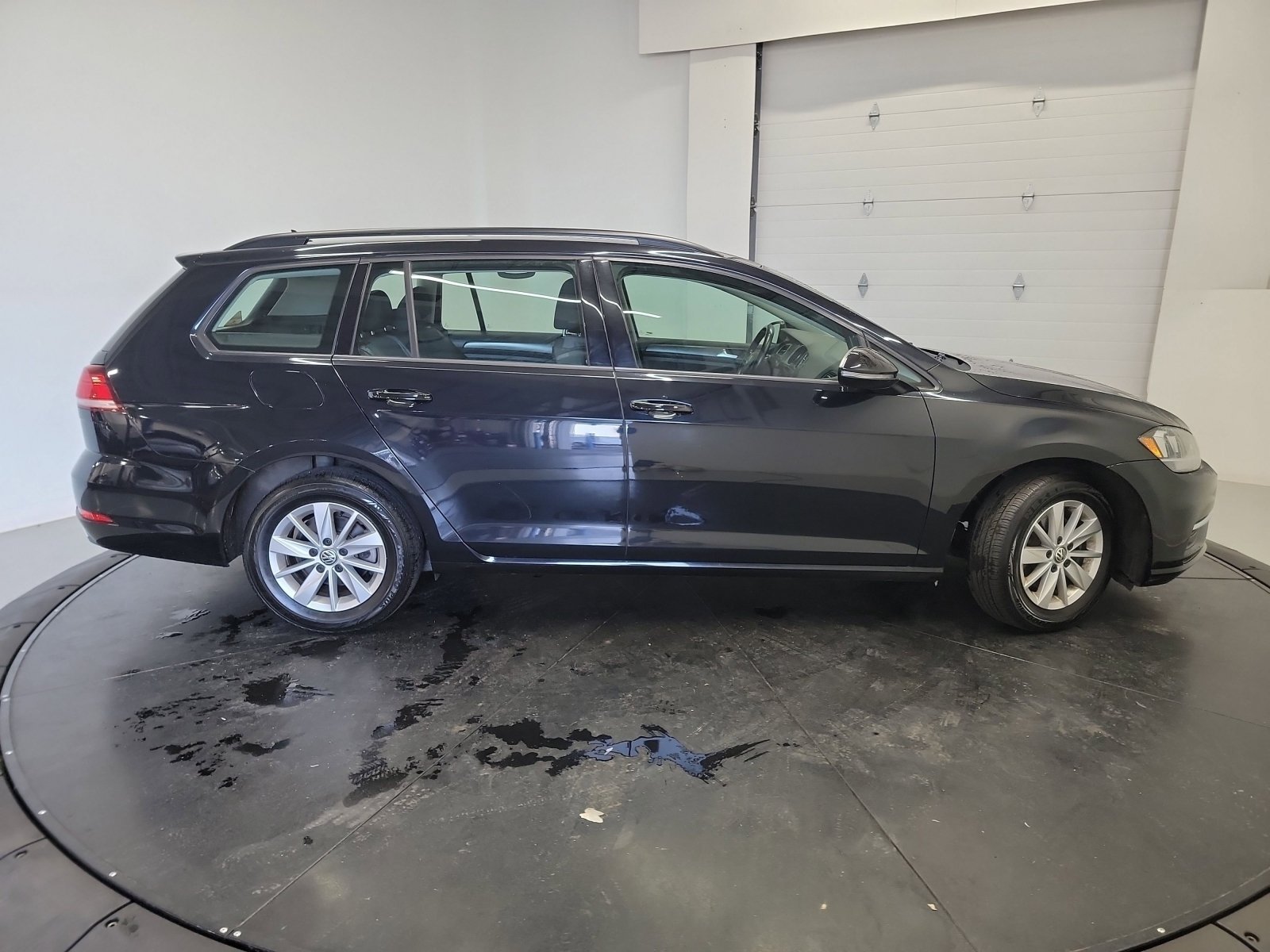 Used 2019 Deep Black Pearl Volkswagen S image 9
