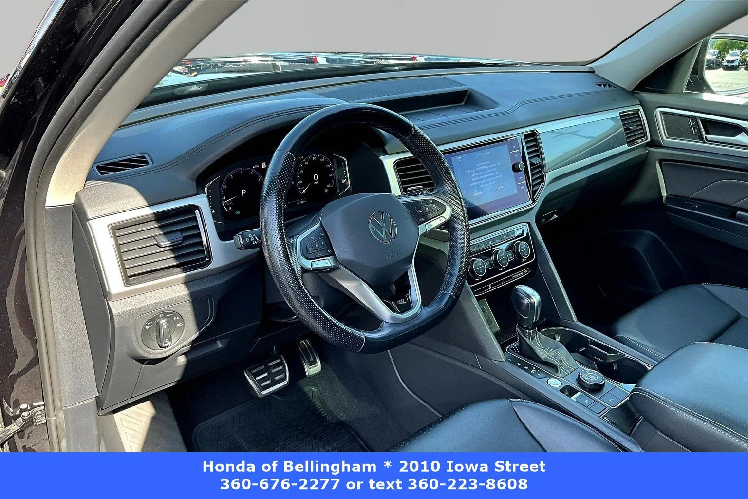Used 2021 Deep Black Volkswagen 3.6L V6 SEL R-Line image 14