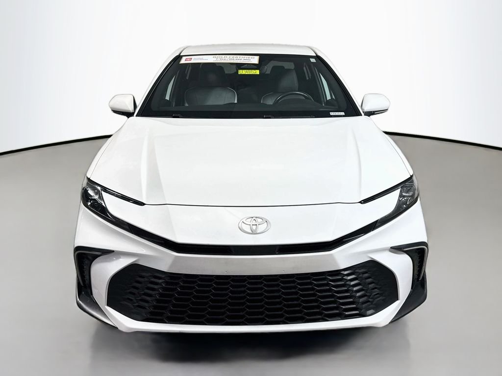 Used 2025 Ice Cap Toyota SE image 2