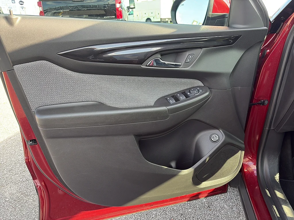 Used 2025 Crimson Metallic Chevrolet  image 31