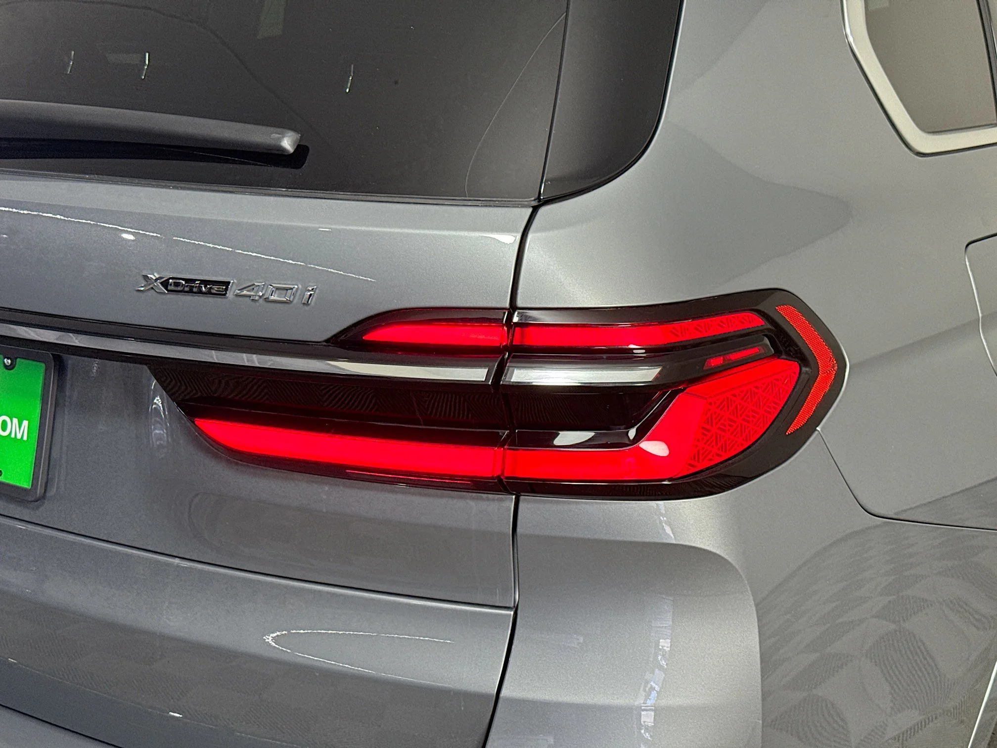 Used 2026 Skyscraper Gray Metallic BMW xDrive40i image 30