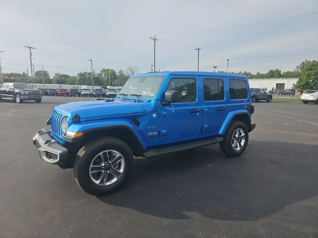 Used 2022 Hydro Blue Pearlcoat Jeep Unlimited Sahara image 11