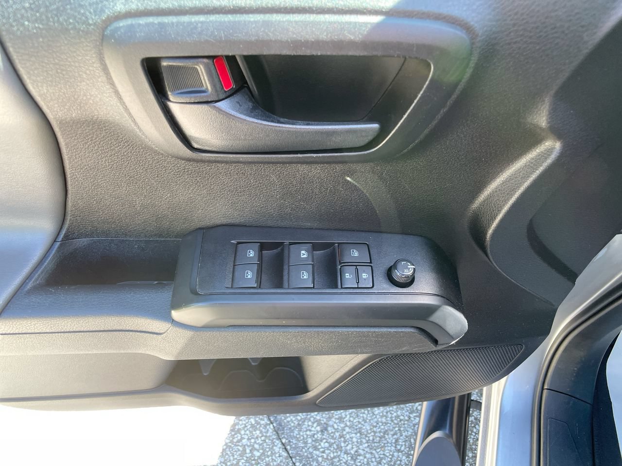 Used 2021 Silver Sky Metallic Toyota SR image 12