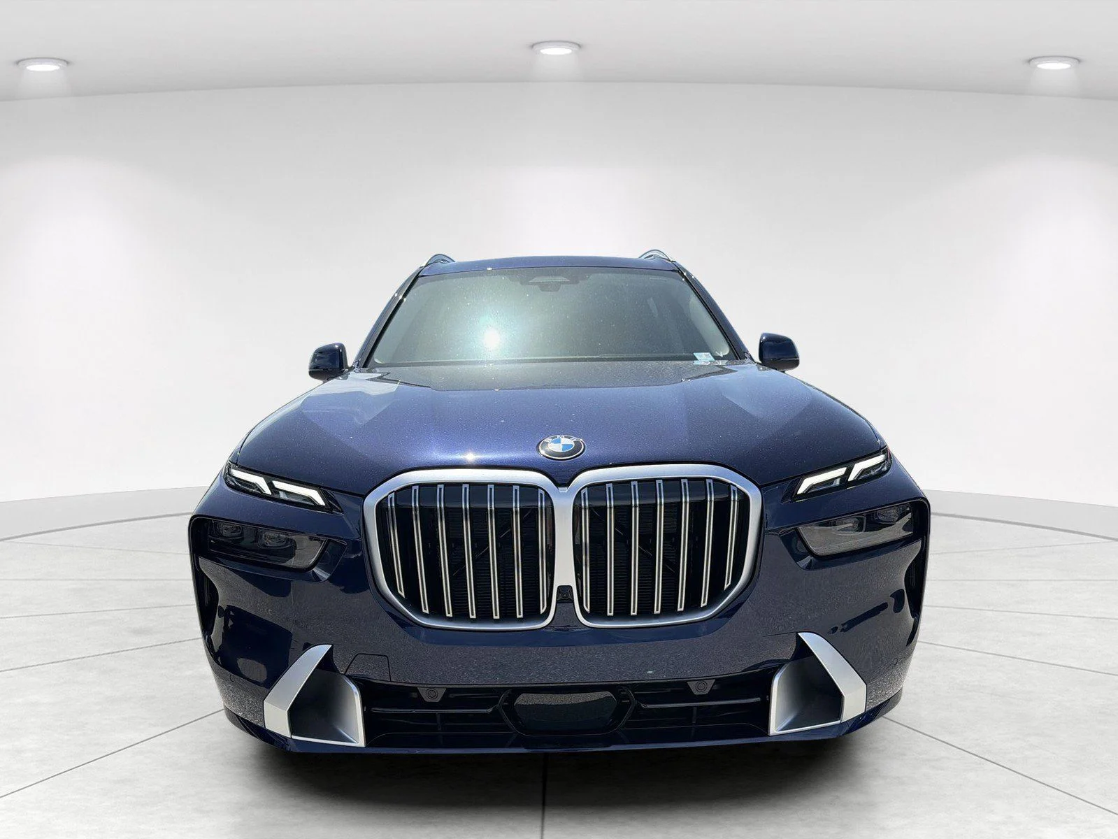 New 2027 Tanzanite Blue II Metallic BMW xDrive40i image 2