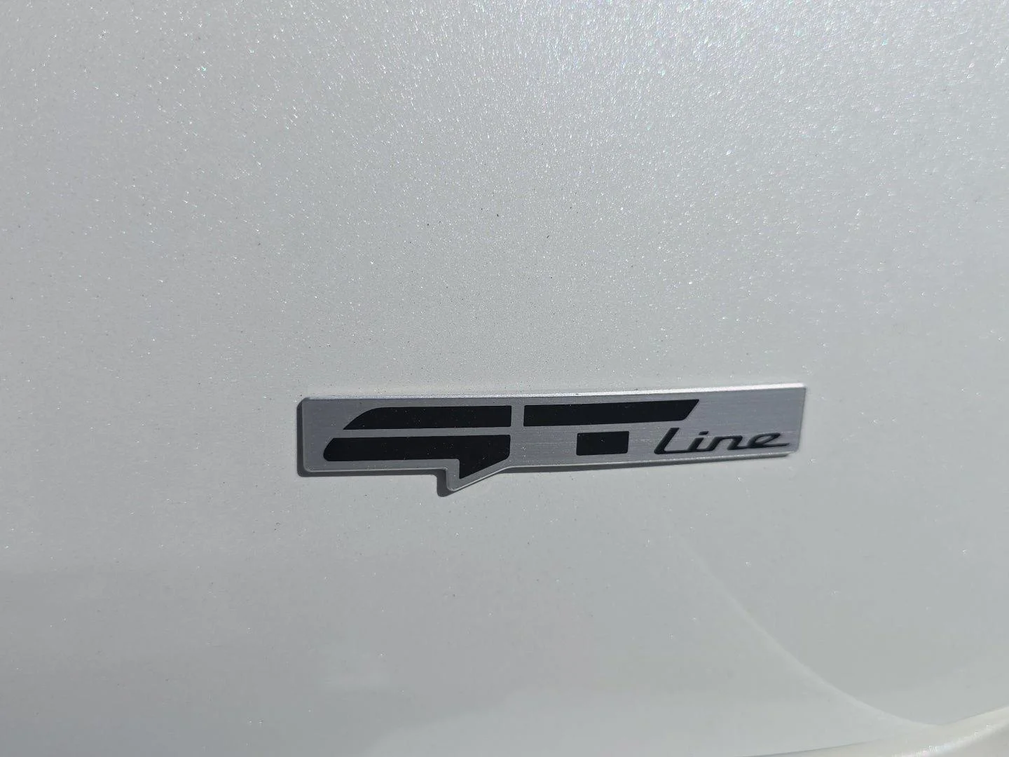 Used 2025 Snow White Pearl Kia GT-Line image 5