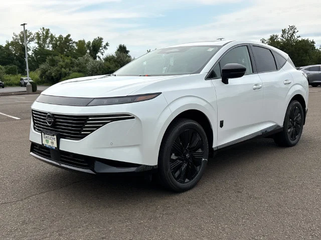New 2027 White Nissan Dark Amour image 5