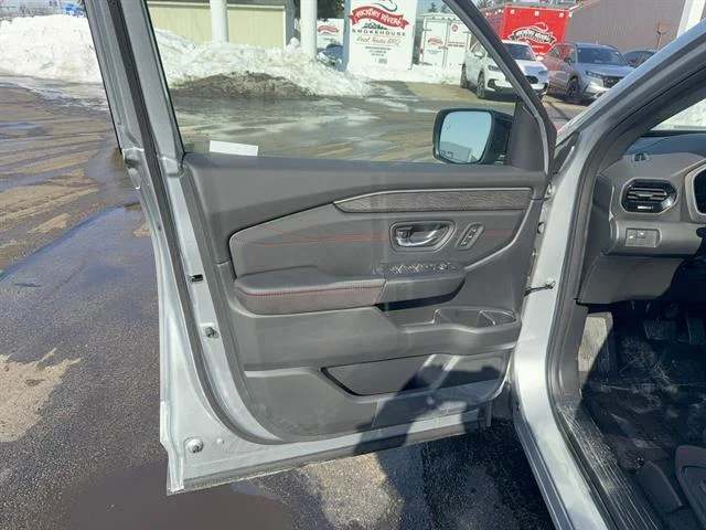 2026 Honda Pilot Black Edition - Photo 12