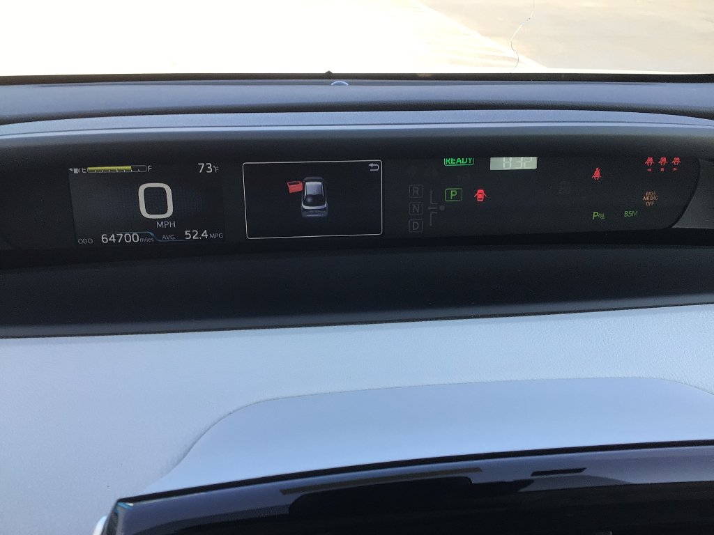 Used 2022 White Toyota L Eco image 14