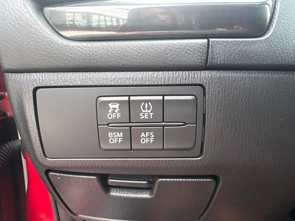 Used 2014 Red Mazda i Grand Touring image 20