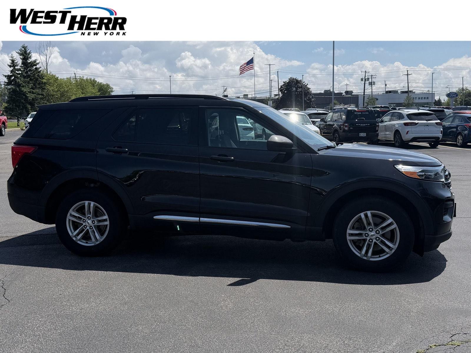 Used 2023 Agate Black Ford XLT image 1