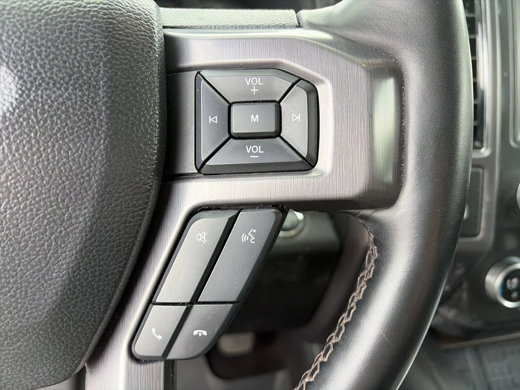 Used 2021 White Ford Platinum image 23