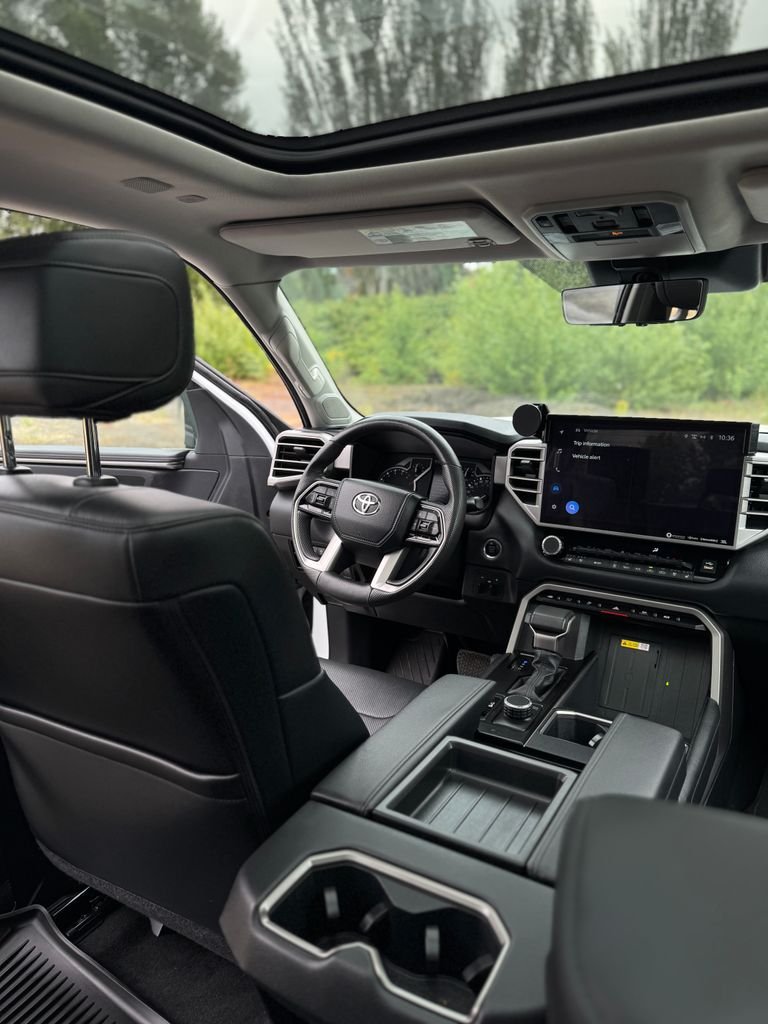 Used 2023 Ice Cap Toyota Limited image 30