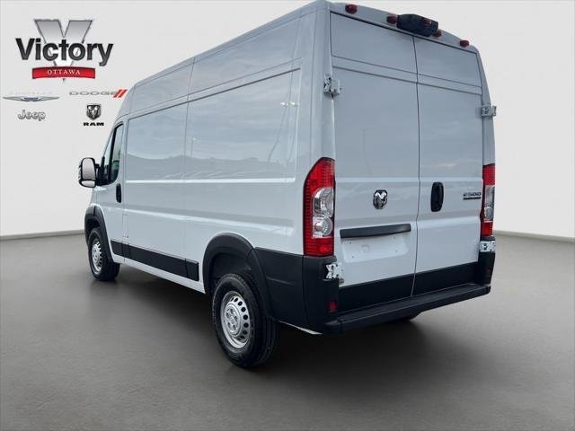 New 2026 Bright White Clearcoat RAM Tradesman image 4