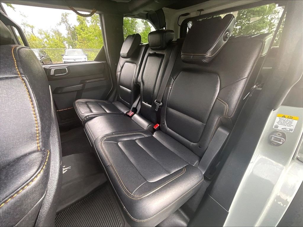 Used 2024 Green Ford Badlands image 15