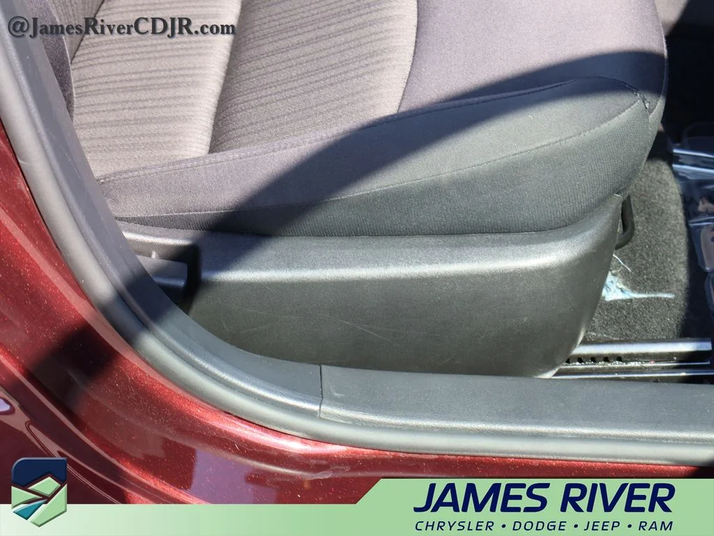 Used 2025 Red Nissan 2.5 SV image 10