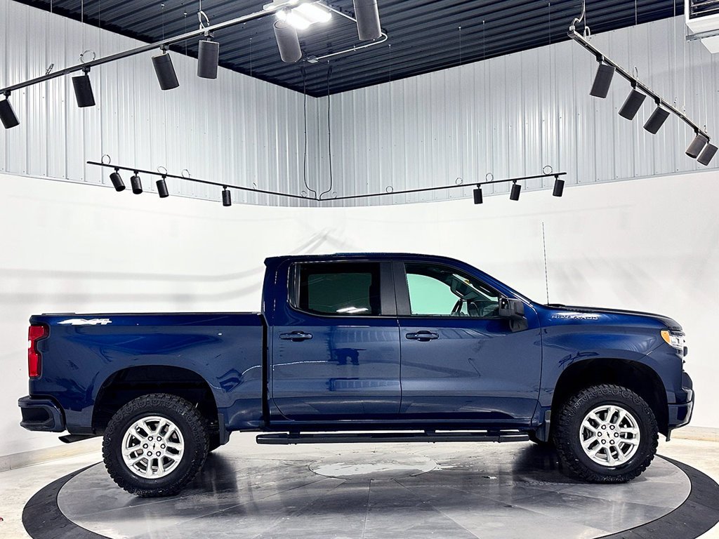 Used 2022 Blue Chevrolet RST image 11