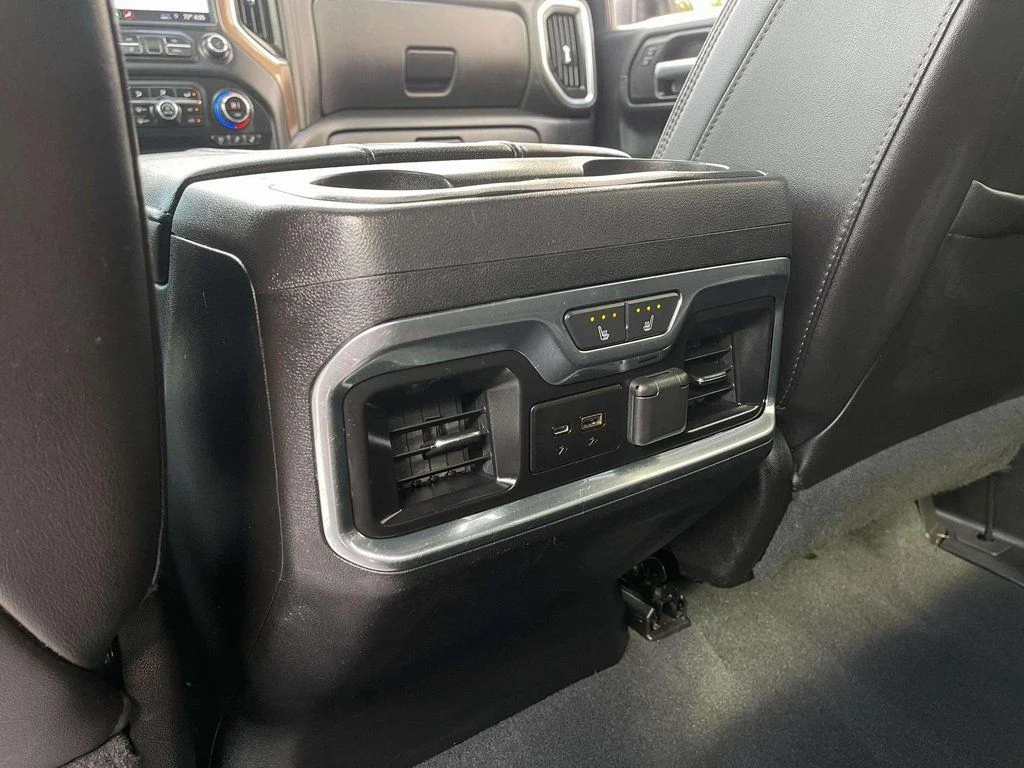 Used 2019 Iridescent Pearl Tricoat Chevrolet High Country image 26