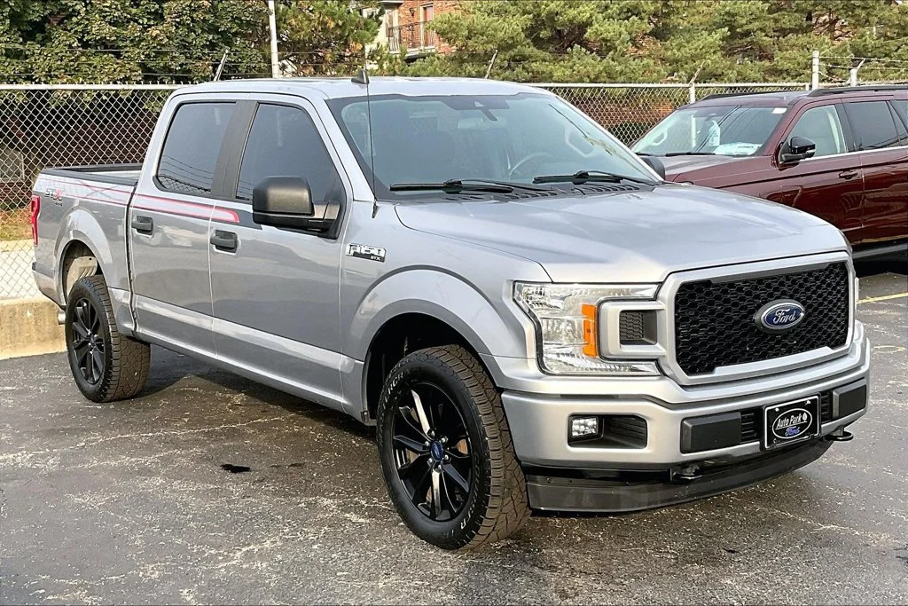 Used 2020 Silver Metallic Ford XL image 34
