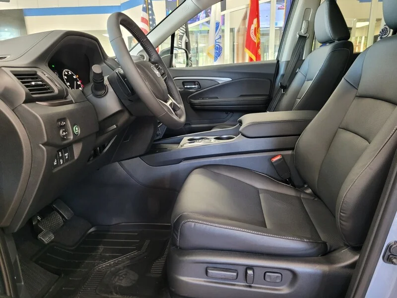 New 2026 Sonic Gray Pearl Honda RTL AWD image 7
