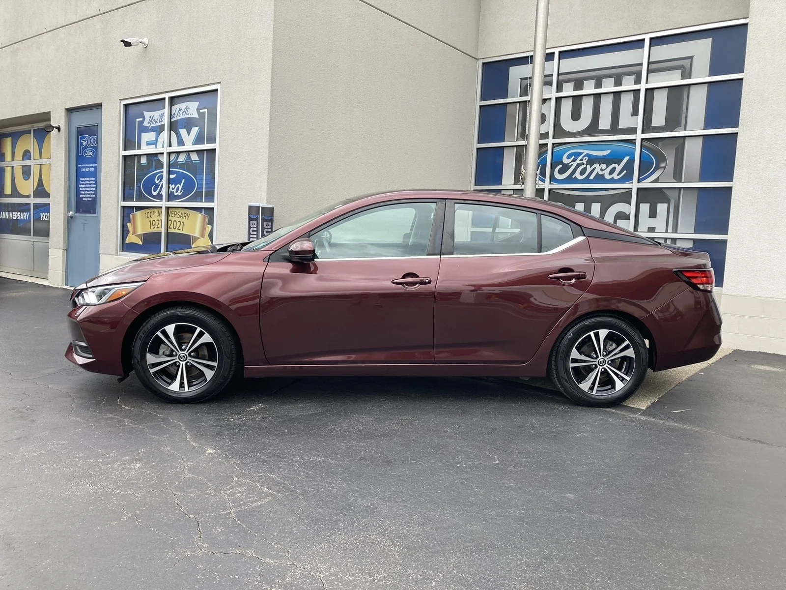 Used 2022 Rosewood Metallic Nissan SV image 3