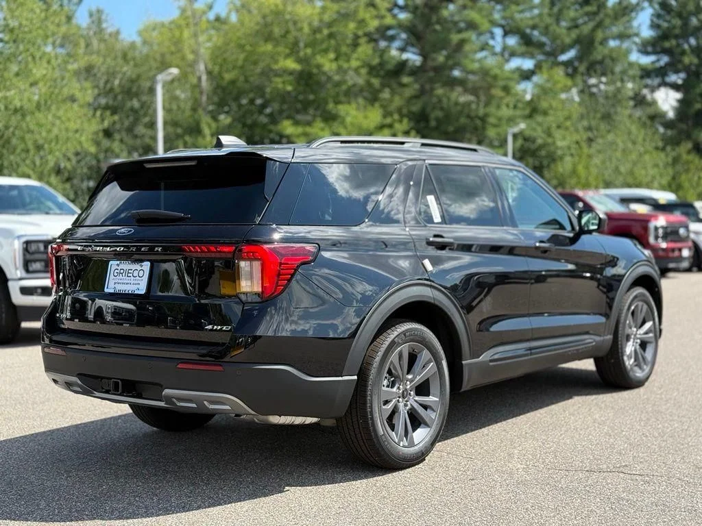 New 2026 Black Ford Active image 4