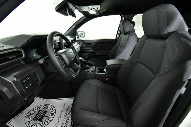 2025 Toyota Tacoma SR5 Double Cab photo 4