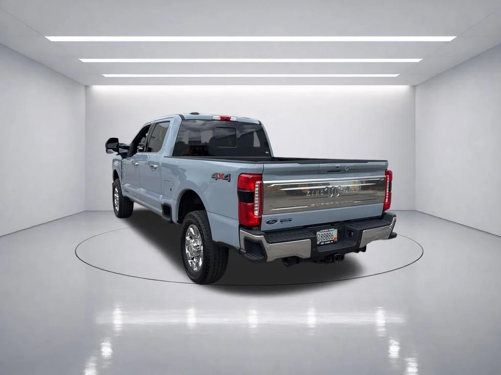 Used 2025 Glacier Gray Metallic TriCoat Ford King Ranch image 5