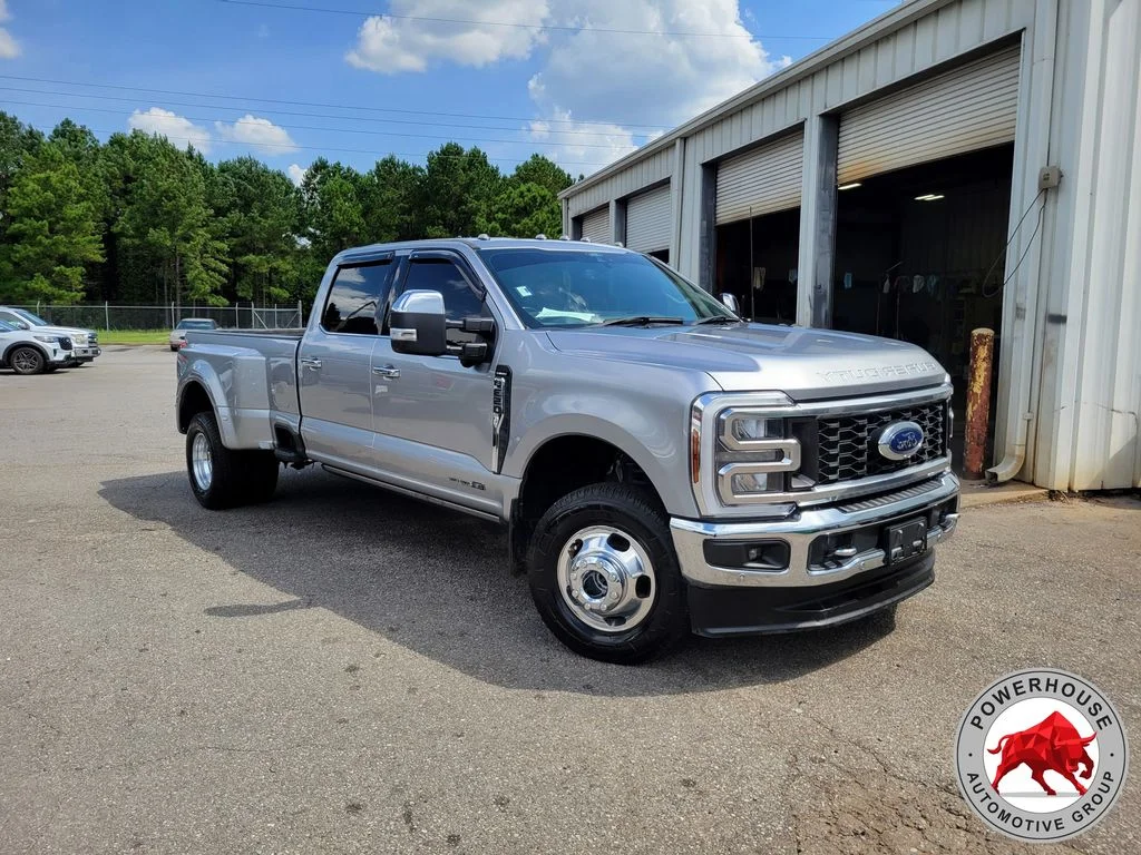 Used 2024 Silver Ford Lariat image 8