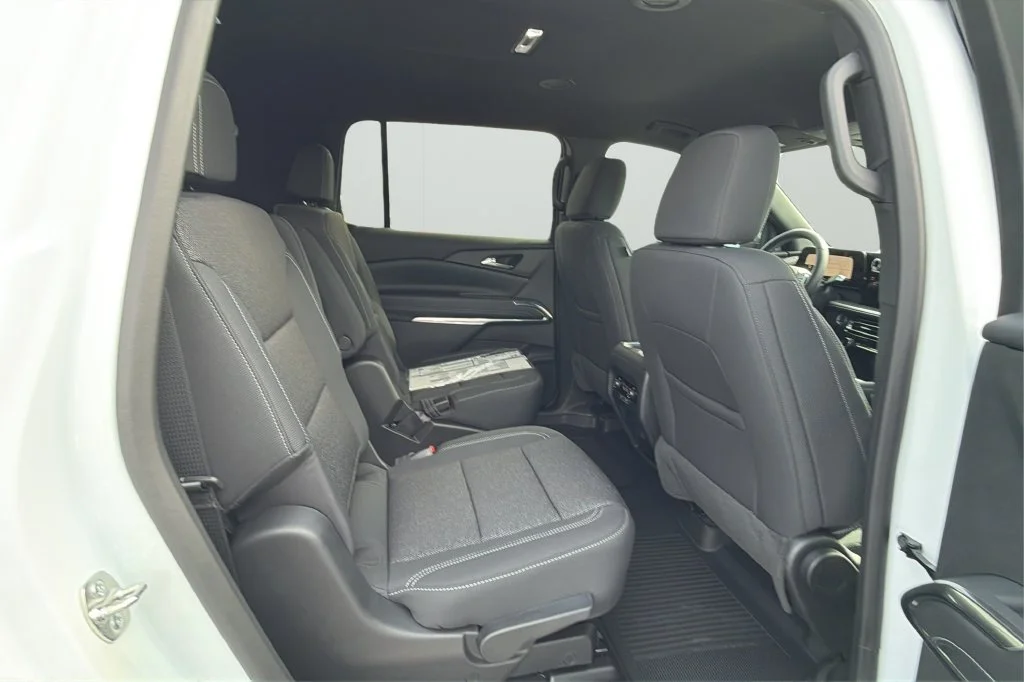 New 2027 Summit White Chevrolet LT image 13
