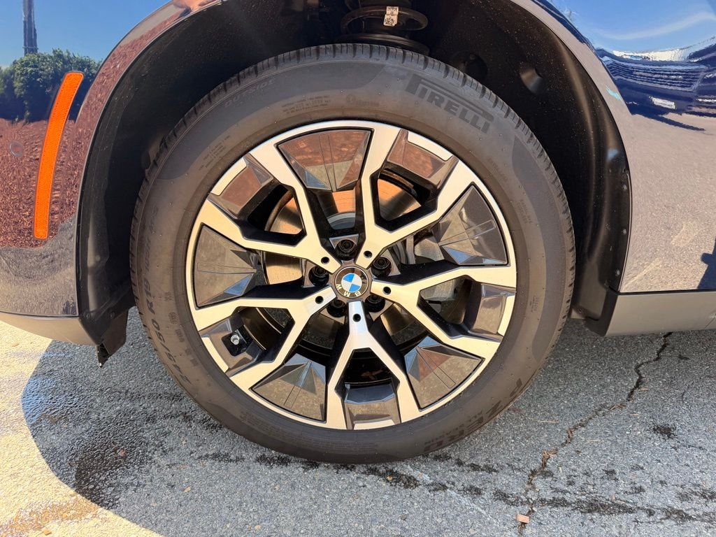 New 2026 Tanzanite Blue II Metallic BMW 30 xDrive image 6