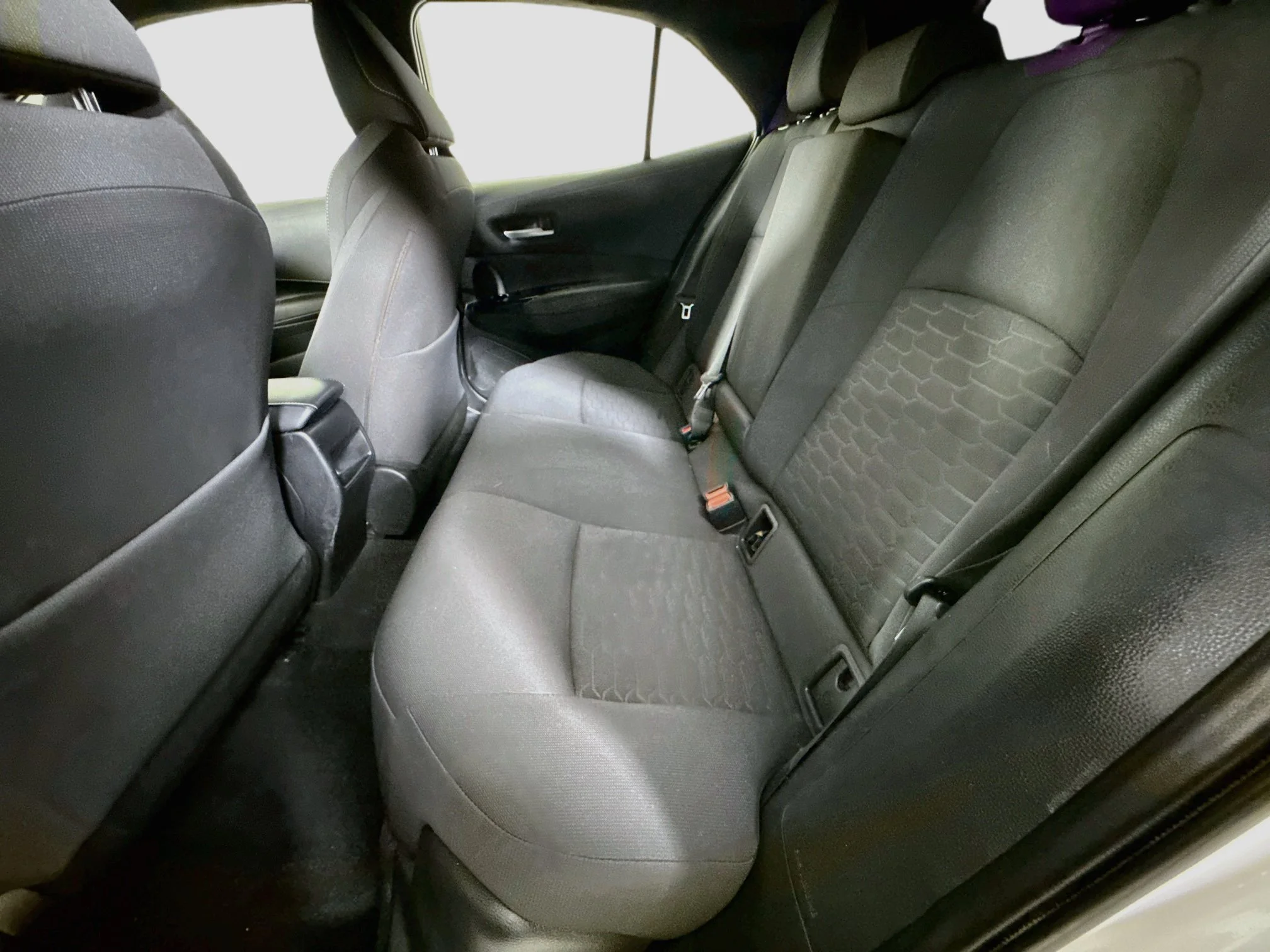 Used 2021 Wind Chill Pearl Toyota SE image 21