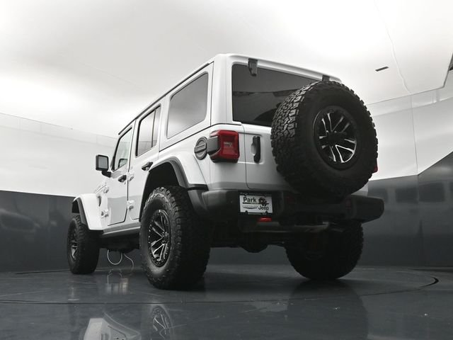 New 2026 Bright White Clear-Coat Exterior Paint Jeep Rubicon X image 22