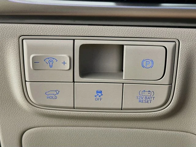 New 2026 Hyundai TUCSON HYBRID SEL