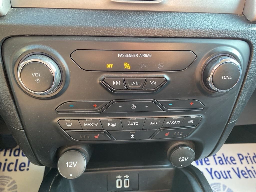 Used 2023 Shadow Black Ford XLT image 25