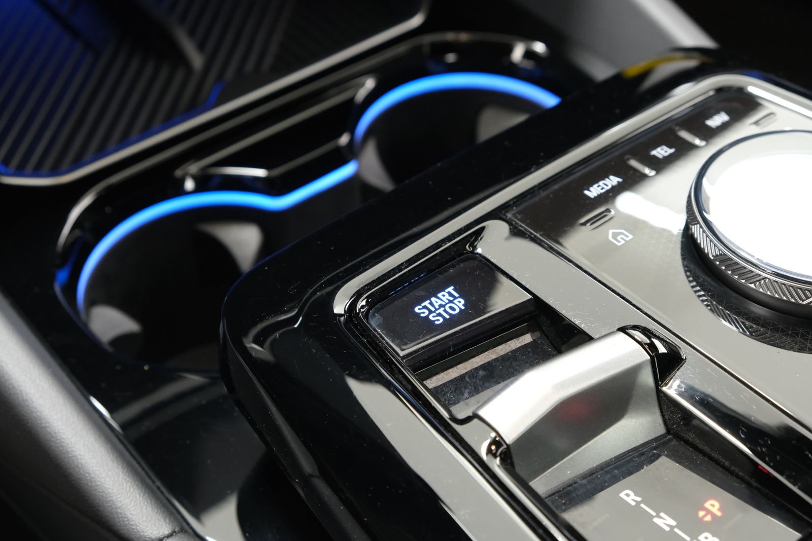2025 BMW i5 M60 - Photo 21