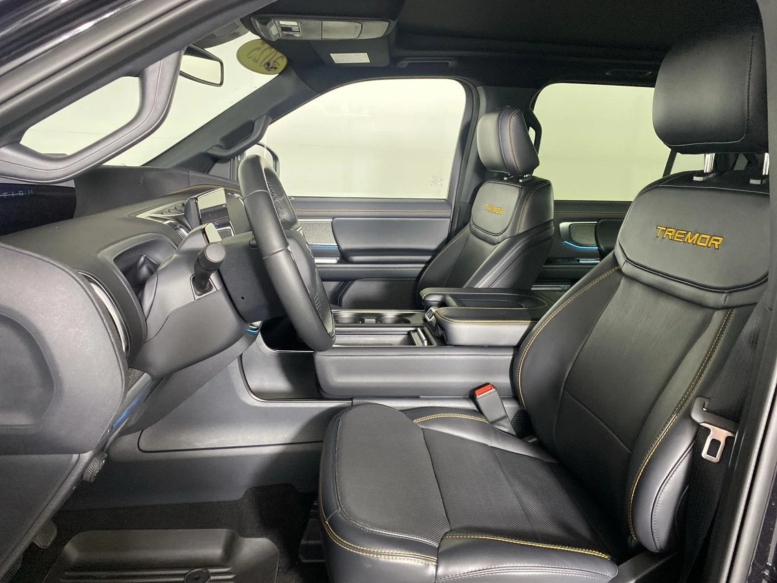 New 2025 Agate Black Metallic Ford TREMOR® image 10